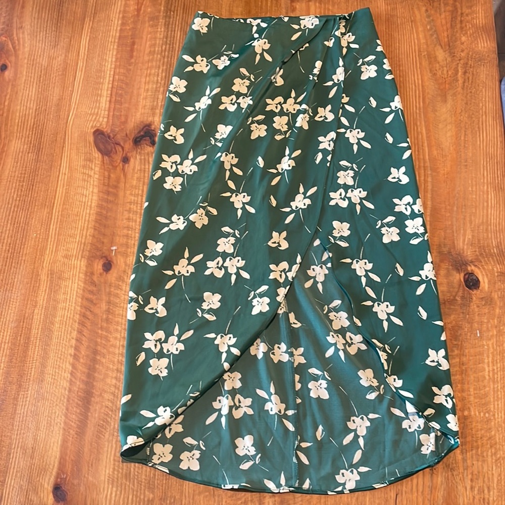 Urban Outfitters Skirt w/ slit